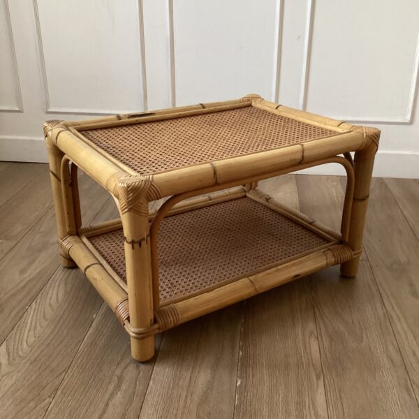 Table basse en bambou et cannage